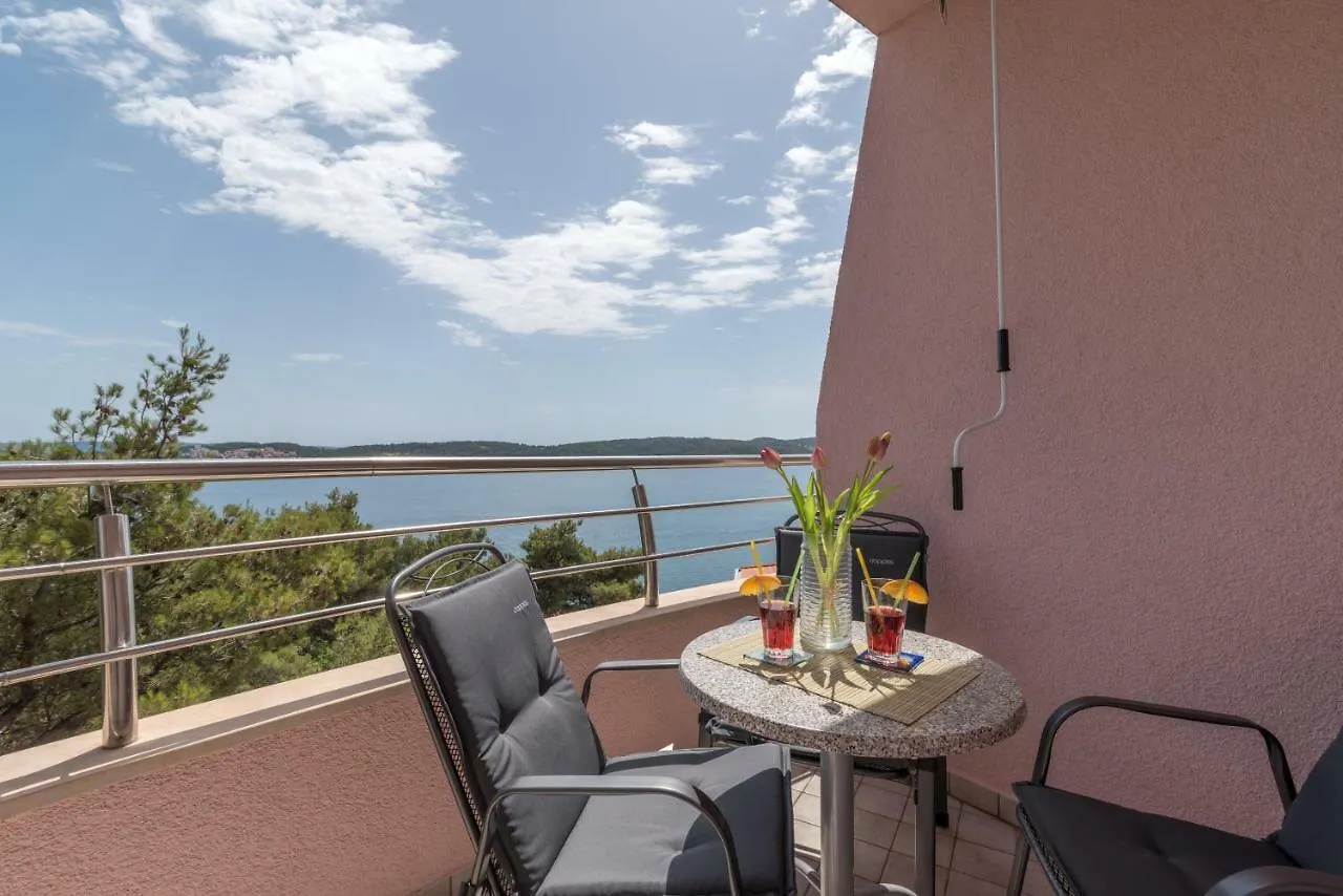 Apartment Sea View تروغير كرواتيا